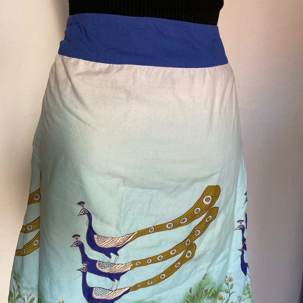 Vintage skirt size 6. Perfect for Spring abs Summer.